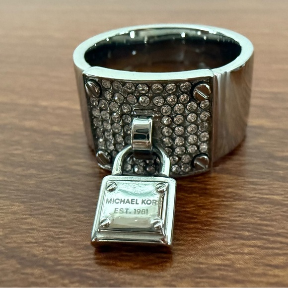 Michael Kors Silvertone Padlock Ring and Astor Stud Bracelet Matching Pair 7 - Picture 3 of 12